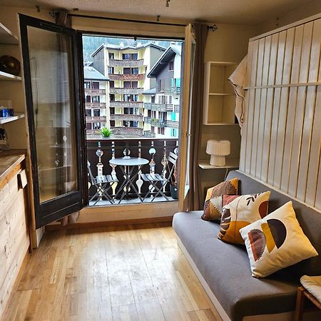 Cozy Chamonix Ski Studio With Mountain Views Bagian luar foto