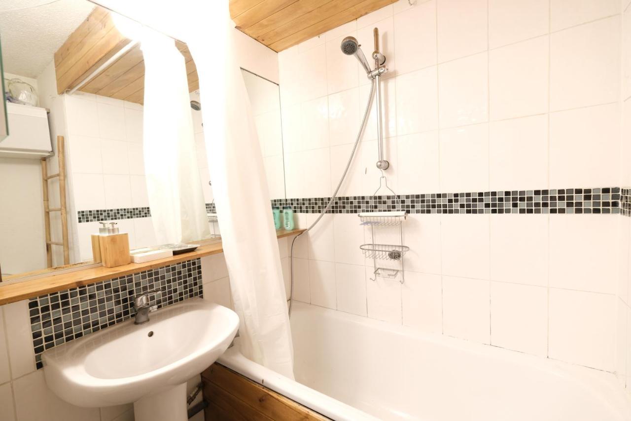 Cozy Chamonix Ski Studio With Mountain Views Bagian luar foto