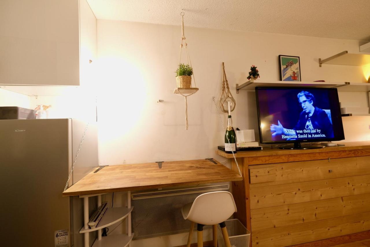 Cozy Chamonix Ski Studio With Mountain Views Bagian luar foto