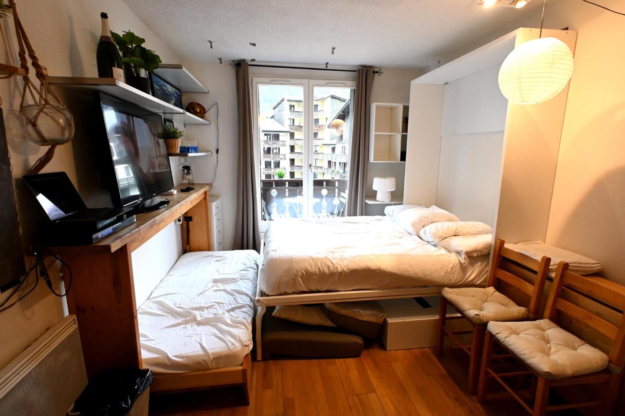 Cozy Chamonix Ski Studio With Mountain Views Bagian luar foto