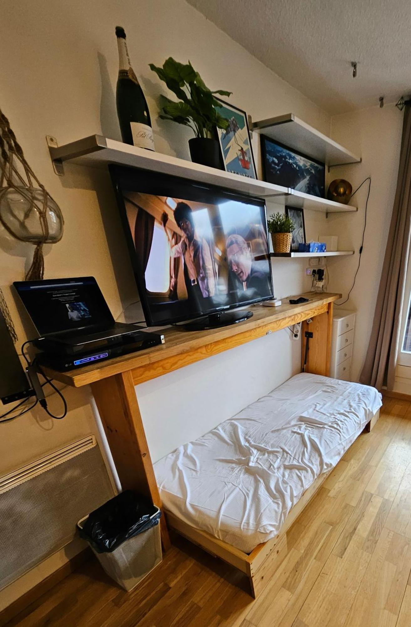 Cozy Chamonix Ski Studio With Mountain Views Bagian luar foto